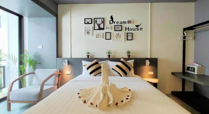 Silom Hotel 2*
