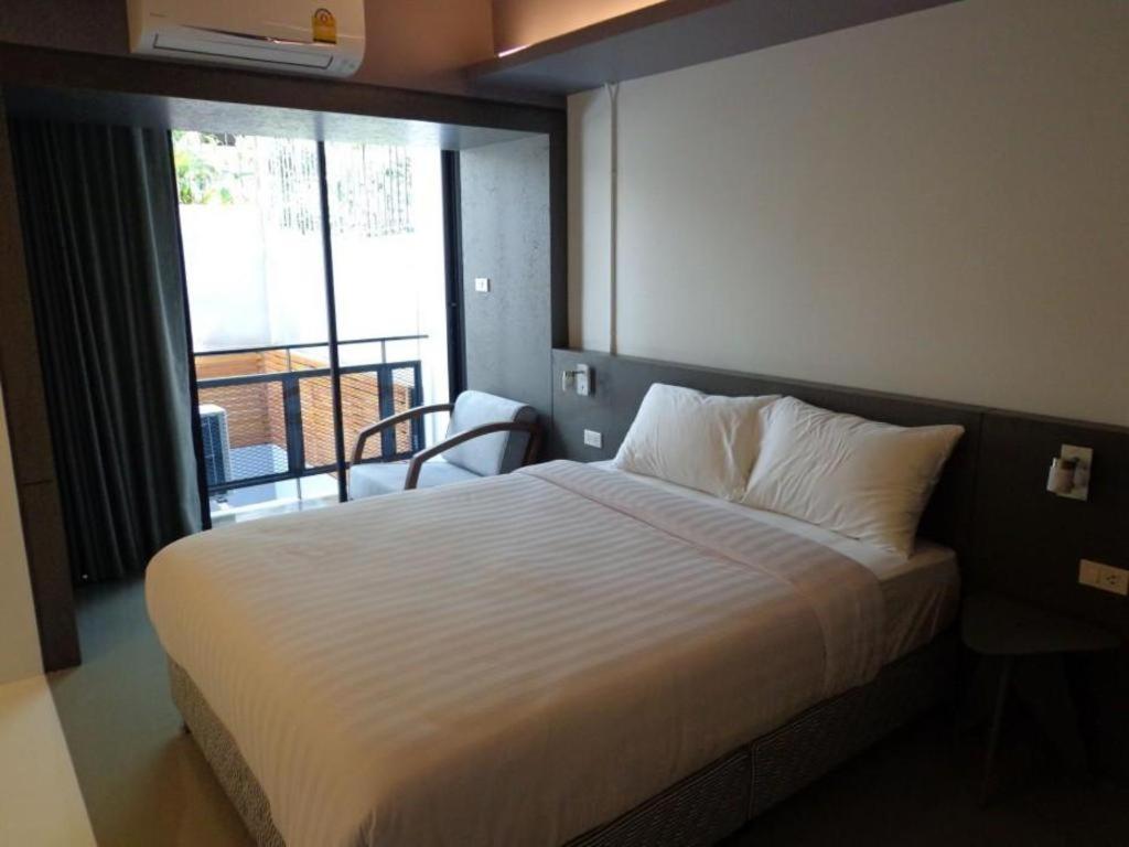 Silom 2*